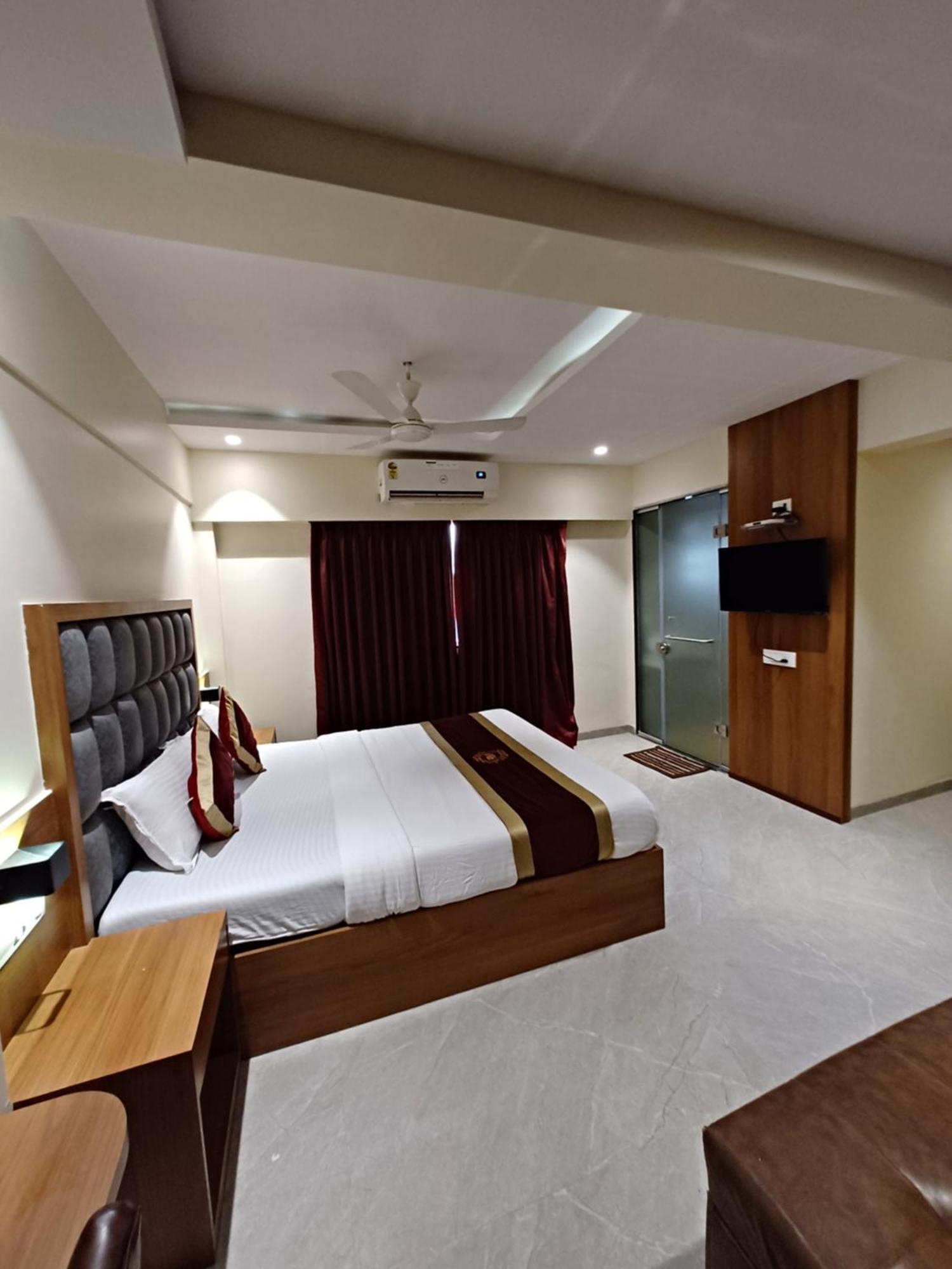 Hotel Ratna Mahal Mumbai Ngoại thất bức ảnh